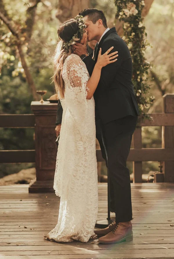 Vintage Boho Lace Wedding Dress - Image 4