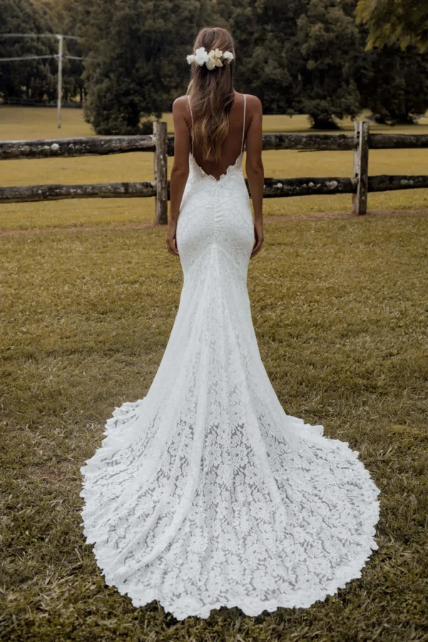Lace Mermaid Style Wedding Dress - Image 6