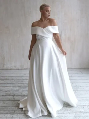 Plus Size Sweetheart Neckline Wedding Dress