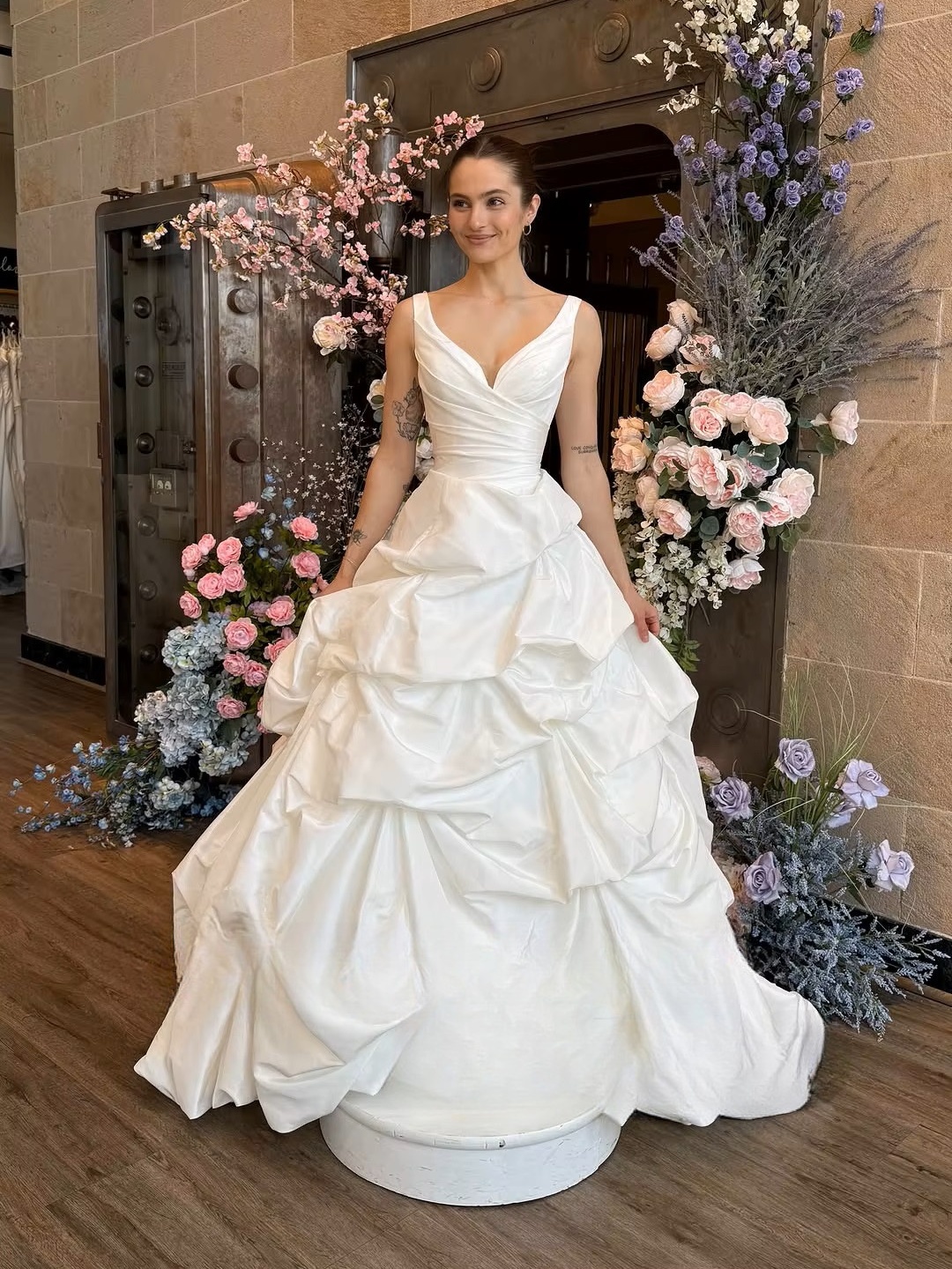 SoDigne Simple Satin A-Line Wedding Dresses Elegant Sleeveless Pleats Bridal Gowns Women Birde Dress Robe De Mariée Customized 2 SoDigne Simple Satin A-Line Wedding Dresses Elegant Sleeveless Pleats Bridal Gowns Women Birde Dress Robe De Mariée Customized - Image 2