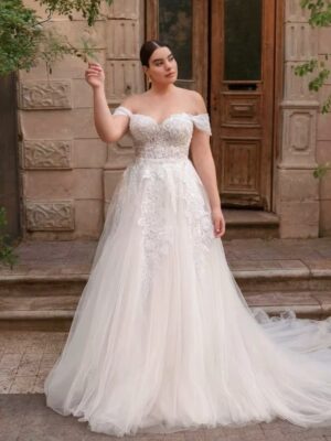 Classic Off Shoulder A-Line Wedding Dresses Plus Size Sweetheart Neck Bride Gowns Appliques Floor Length Tulle Robe De Mariee