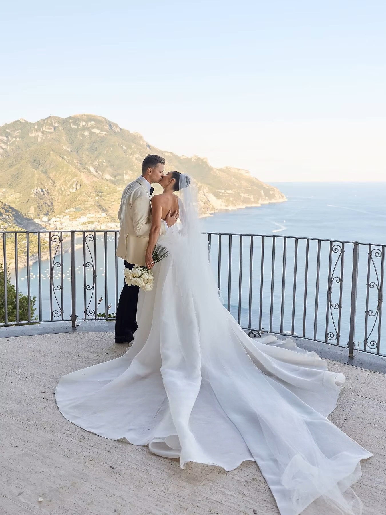 SoDigne A-line Organza Wedding Dress Strapless Sleeveless Long Bride Dresses Elegant Bridal Gowns Robe De Mairee Customized 2 SoDigne A-line Organza Wedding Dress Strapless Sleeveless Long Bride Dresses Elegant Bridal Gowns Robe De Mairee Customized - Image 2