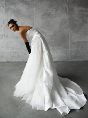 S77570c540d8d4edf97f19279aaa8250eZ Cropped