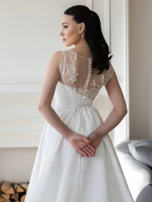 S8a1793db4b644528b60e032c50f882d4U Cropped