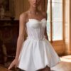 Elegant Short Ivory Sleeveless Wedding Dress Strapless Mini Bride Dress Pleat Beaded Pearls 2025 Sexy Backless Satin Customized